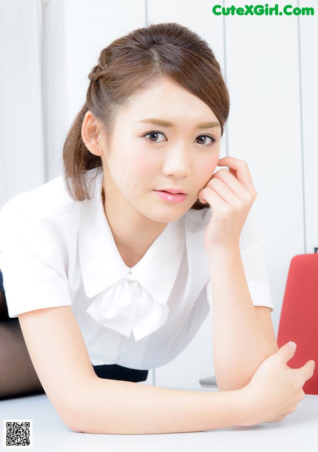 Yumi - Hotuni Petite Blonde